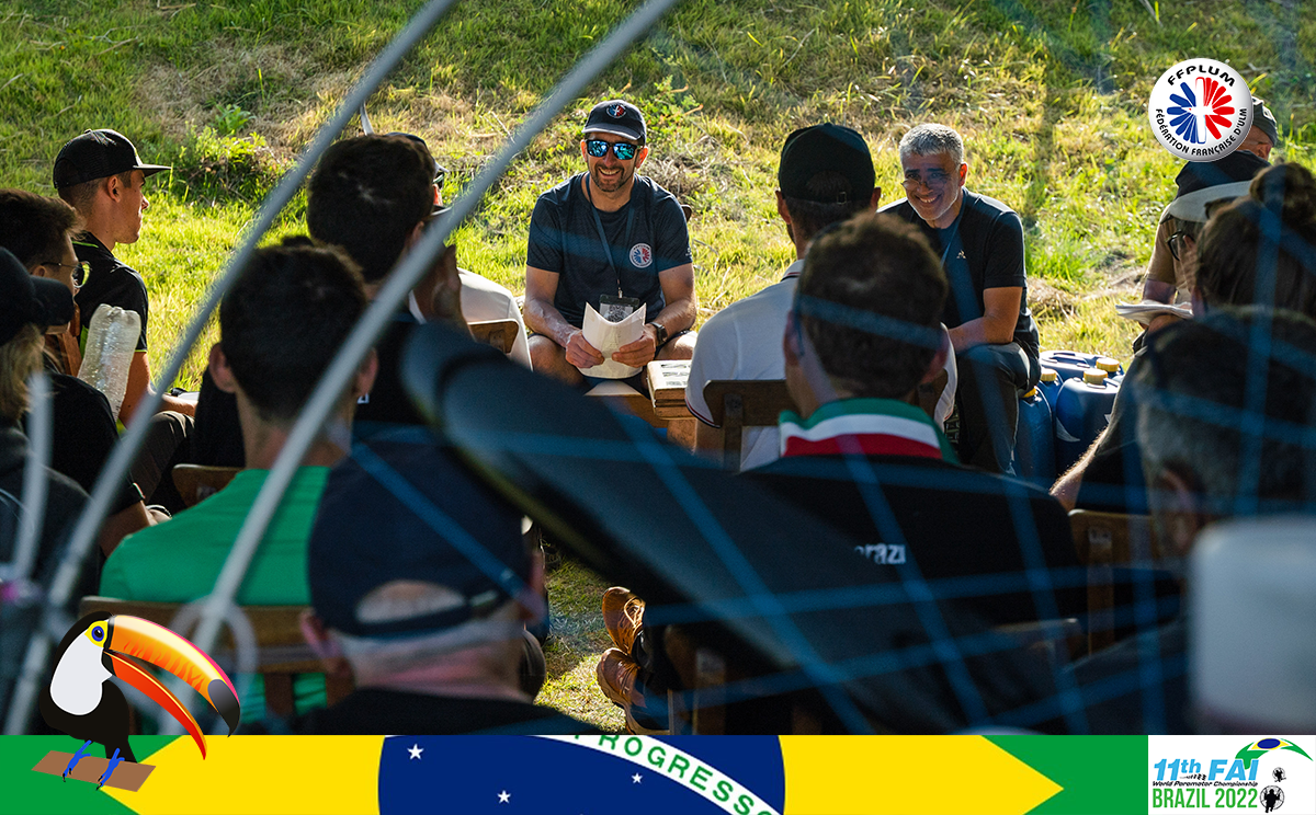 French team briefing